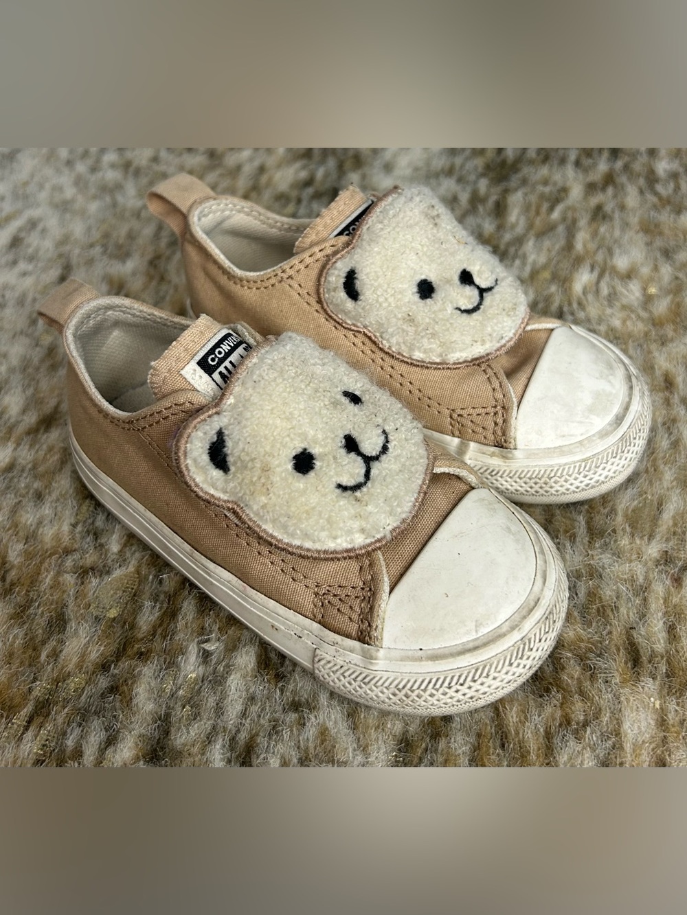 5 for $25🔥Converse Chuck Taylor All Star Sherpa Bear Easy-On Toddler Size 6